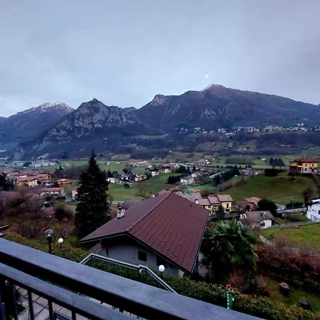 Ai Piedi Della Grigna شقة *